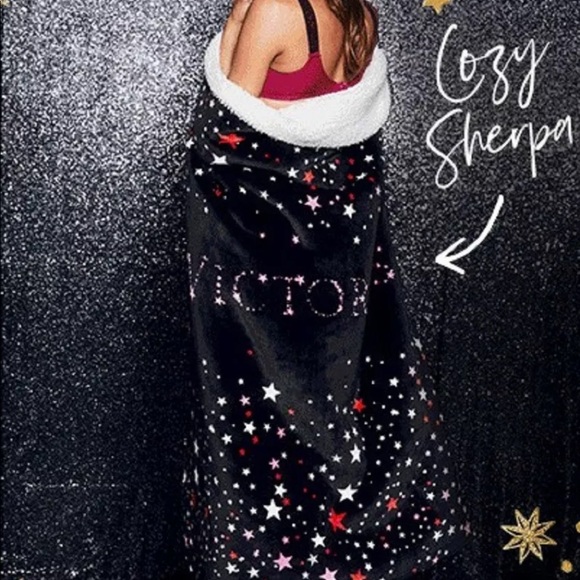 Victoria’s Secret Sherpa Star Sherpa blanket - Picture 2 of 4